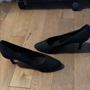 Elegant and Professional Navy Vaneli Heels